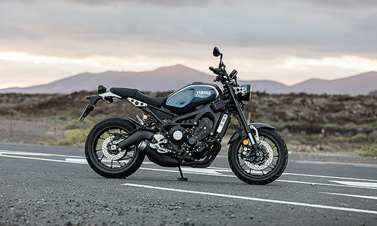 Everything you need to know about Yamaha’s retro-inspired naked triple, the XSR900. Pros, Cons, specs and much more | BikeSocial